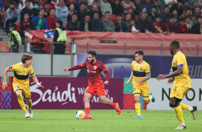 申花奪冠優(yōu)勢明顯，蓉城定勝負。蹇韜MVP，唐創(chuàng)法比奧遺憾。