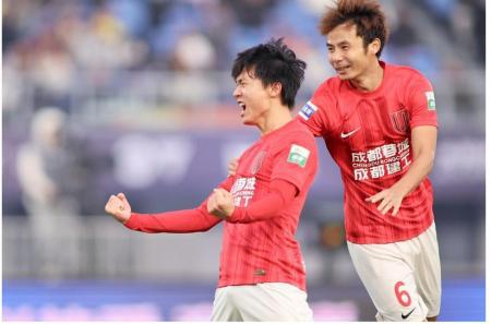 成都蓉城奪中超季軍，隊(duì)史首進(jìn)亞冠