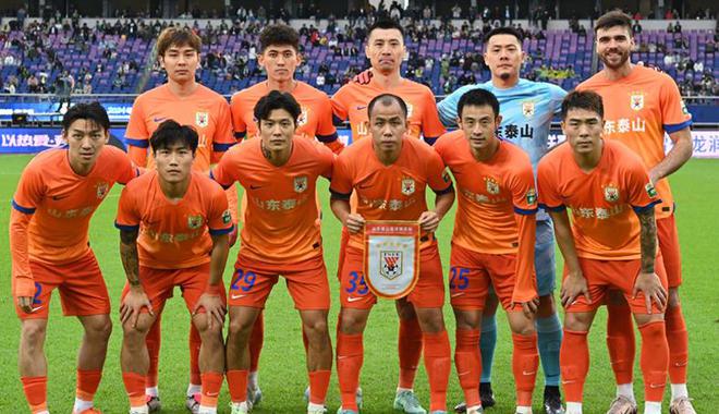 梅州保級戰(zhàn)，泰山全華班備戰(zhàn)亞冠，李霄鵬留余地。