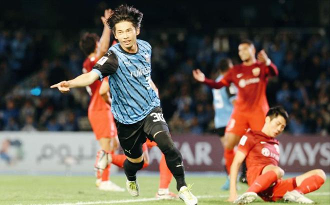 國腳短板頻現(xiàn)，低級失誤致上港敗北，伊萬用意何在？