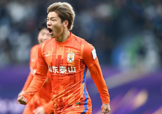 魯能新援金靴，亞冠首戰(zhàn)即進(jìn)球，國(guó)足補(bǔ)招新助力。