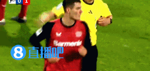 門將拖球20秒，懦弱之舉遭國腳絕平。