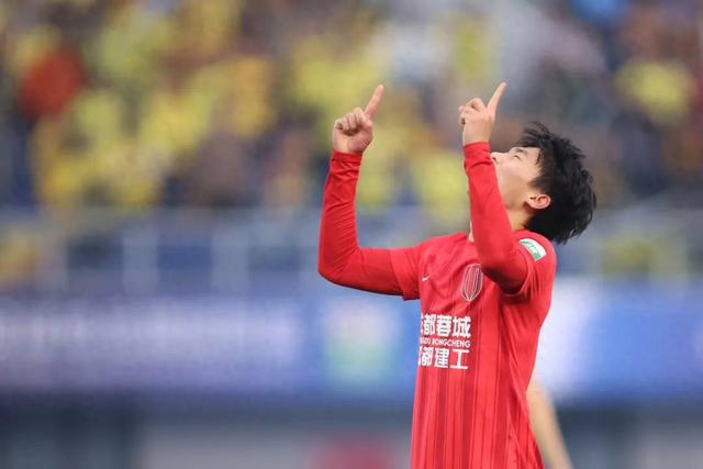 胡荷韜：國(guó)足經(jīng)歷，自信倍增