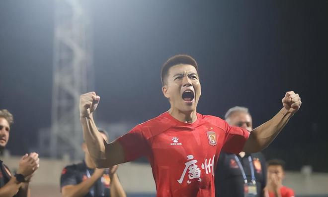 亞冠冠軍隊長加盟津門虎，下季后防新星，曾赴西班牙。