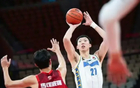 周琦CBA首秀18+7，首鋼末節(jié)大勝領(lǐng)跑積分榜。