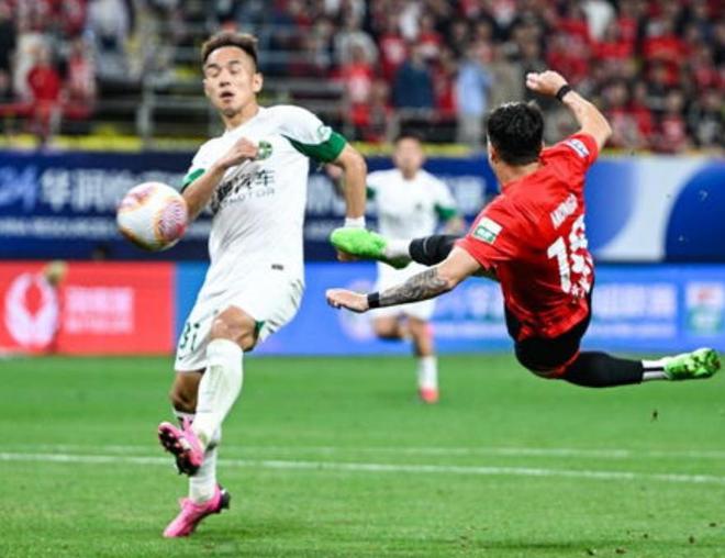 魯能隊(duì)長冬窗加盟成都蓉城，新賽季挑大梁！正式官宣！