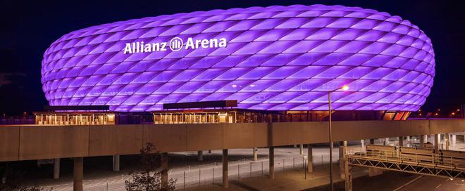 安聯(lián)球場(chǎng)12月3日亮紫光，支持國(guó)際殘疾人日。