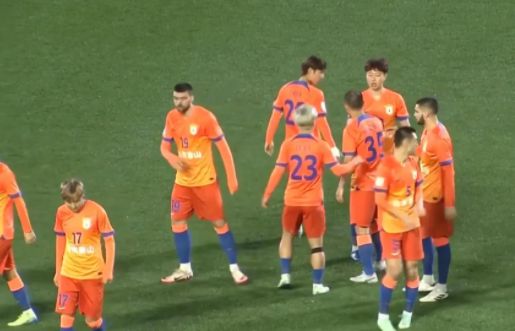 山東泰山敗川崎，實力懸殊，外援需升級