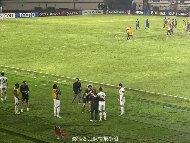 喬迪告別，與浙江隊(duì)合影