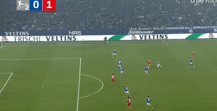 范布進(jìn)球無(wú)效，杜塞爾多夫戰(zhàn)平沙爾克04。