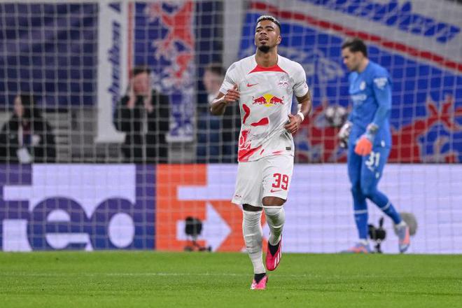 萊比錫7人重傷，羅澤擔(dān)憂亨里希斯腳踝傷勢(shì)重。