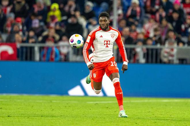 阿方索-戴維斯重返賽場(chǎng)，進(jìn)球喜人，曾受腿筋傷勢(shì)影響。