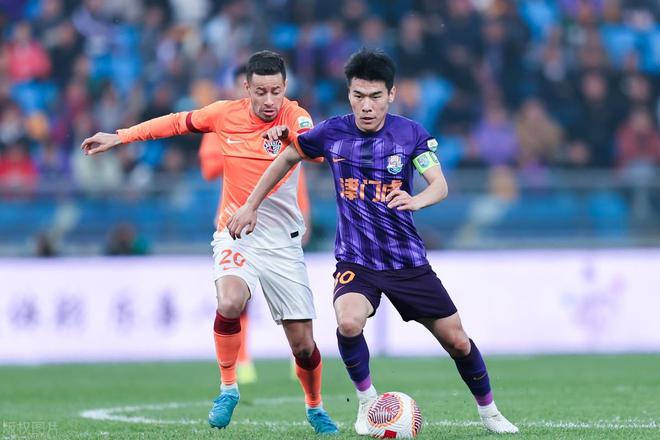 恭喜津門(mén)虎，24歲飛翼加盟，37.5萬(wàn)歐身價(jià)，亞洲杯經(jīng)歷。