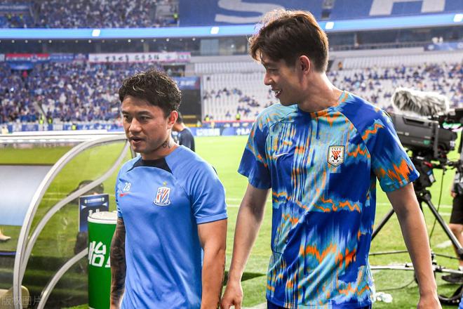 三超名將正式退役，華裔亞冠冠軍29歲，申花傳奇大牌！