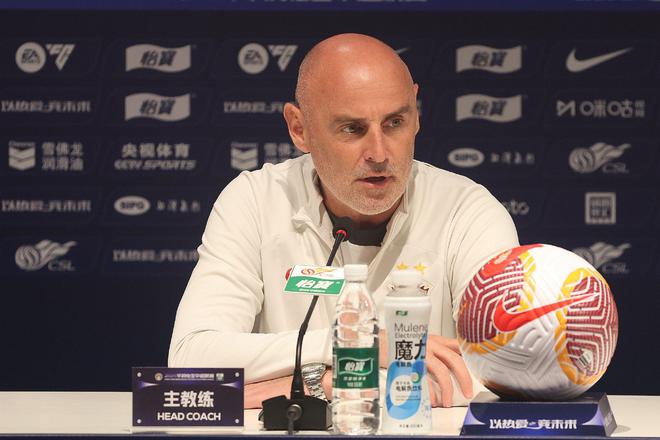 津媒：中超冬訓(xùn)啟動(dòng)，海港外援考驗(yàn)引援眼光