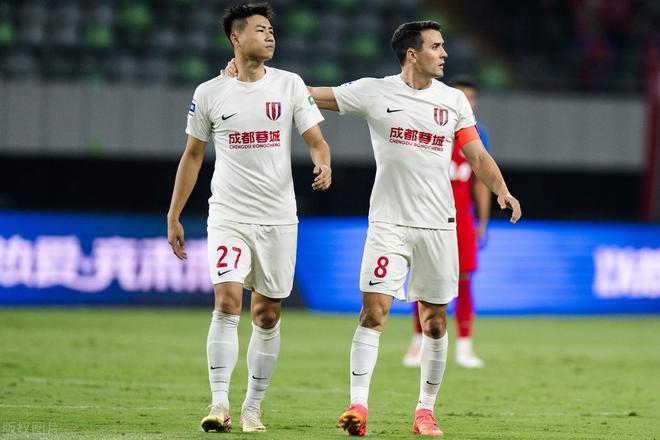 楊帆三度加盟津門(mén)虎，于根偉再戰(zhàn)亞冠，離別三鎮(zhèn)，期待重逢。