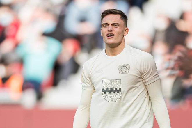 阿隆索缺席會議因堵車，未讓首發(fā)出場。