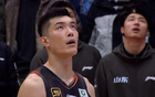 山東男籃勝冤家，卡位戰(zhàn)驚險雙殺，高詩巖三分扭轉(zhuǎn)，2外援僅30中8。