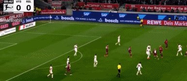 德甲半場，萊比錫1-0斯圖加特，謝什科進(jìn)球，奧彭達(dá)憾中立柱。