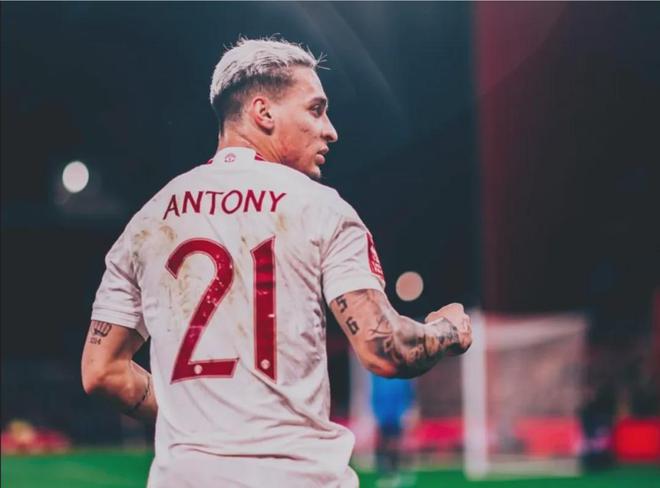 羅馬諾：巴薩多特競(jìng)拉什福德，拜仁曼聯(lián)切爾西追吉滕斯！