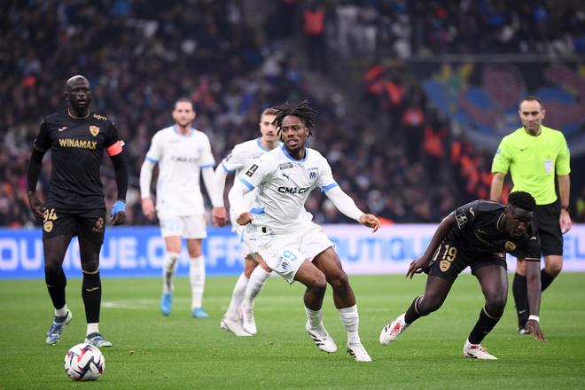 羅馬諾：多信源，法蘭克福將簽馬賽前鋒瓦希。