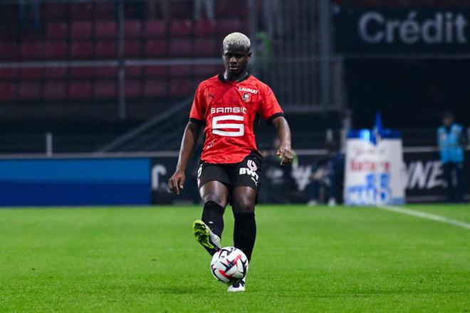 世體：勒庫森欲購法耶，巴薩有2500萬回購及二轉(zhuǎn)分成30%