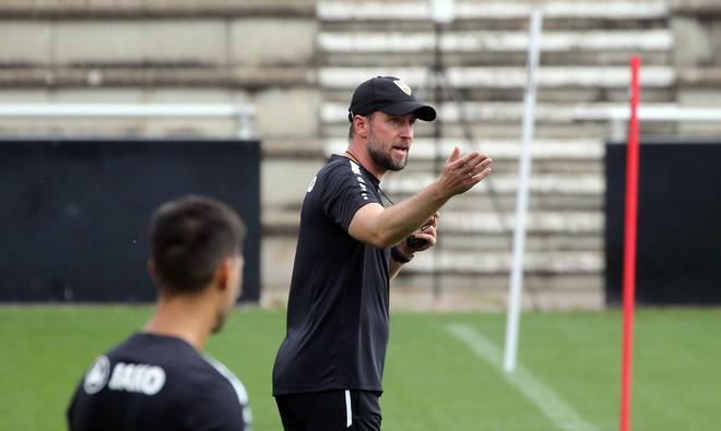 赫內(nèi)斯談多特傳聞：無能為力，專注斯圖加特成功。