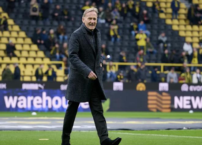 多特不萊梅未坐貴賓席，瓦茨克不欲因抓發(fā)上頭條。