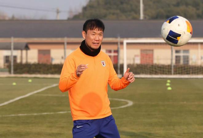 泰山隊(duì)三戰(zhàn)兩勝亞冠，新外援亮相，澤卡復(fù)活，差分晉級(jí)。