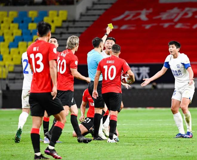 成都亞冠35人名單出爐，三大亮點(diǎn)驚喜球迷，艾比領(lǐng)銜。