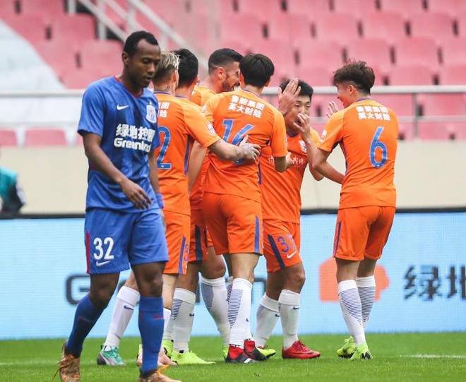 崔康熙燃火魯能2025，拒三大隊長亞冠報名！意外之舉。