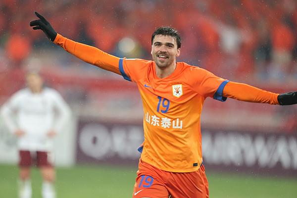 三叉戟猛攻，泰山3-1勝光州，澤卡克雷桑助攻進球！