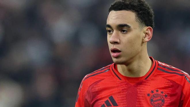 德甲巔峰對決，前國腳斥拜仁核心。