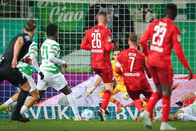 德乙：凱勞來勢猛，漢堡守前二。