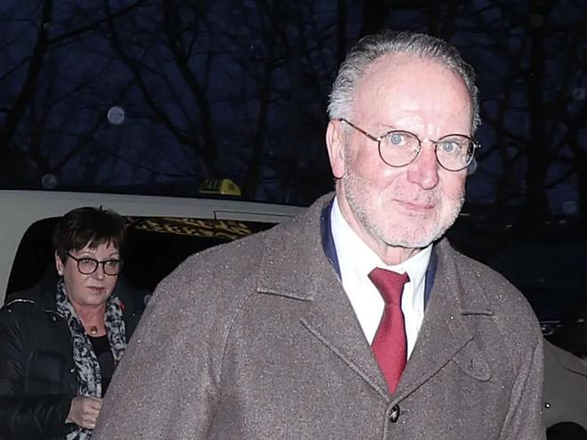 魯梅尼格：拜仁不懼投入，頂級球員將在此大賺。