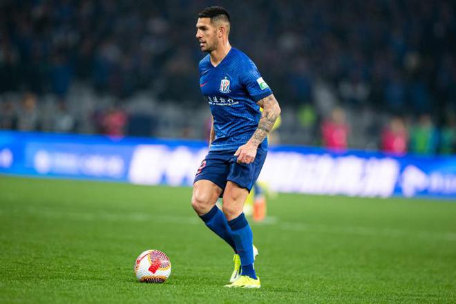 記者：路易斯傷缺亞冠，米內(nèi)羅合練正常出戰(zhàn)。