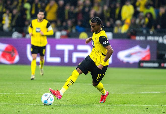 丘庫(kù)埃梅卡年薪600萬歐，多特買斷存疑。