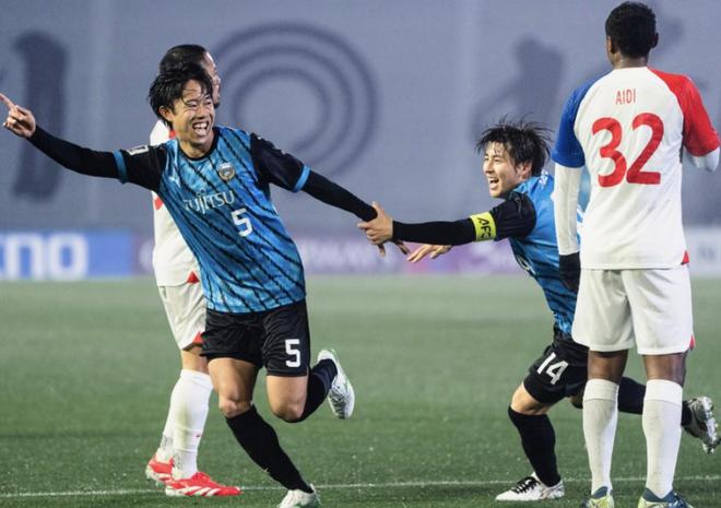 上海申花亞冠戰(zhàn)績：4勝1平5敗，14-16球。