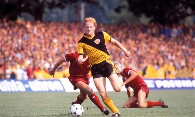 拜仁追，國米器重，大師受出身影響。