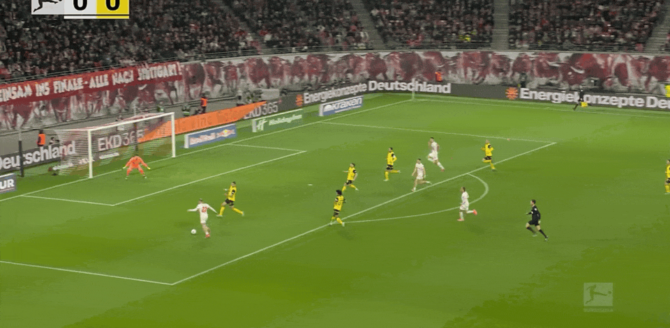 科貝爾失球，西蒙斯補射制勝，萊比錫勝多特1-0。