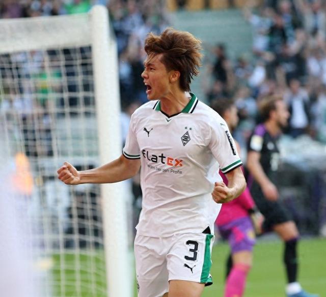 記者：門興欲續(xù)約板倉滉，提供頂薪合同