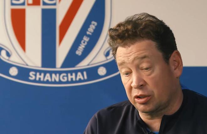 申花魔術(shù)師辛勞，輪換培養(yǎng)新人，球迷盼勝，不容失利。