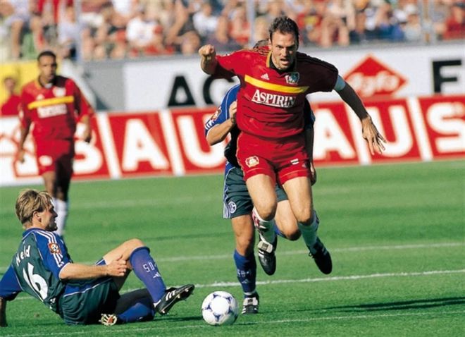 德將五年主力無感，破紅牌紀(jì)錄，悲催不已。