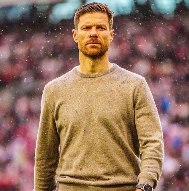 足壇夜戰(zhàn)：皇馬晉級，曼聯(lián)失利，大巴黎勝，阿隆索冷門。