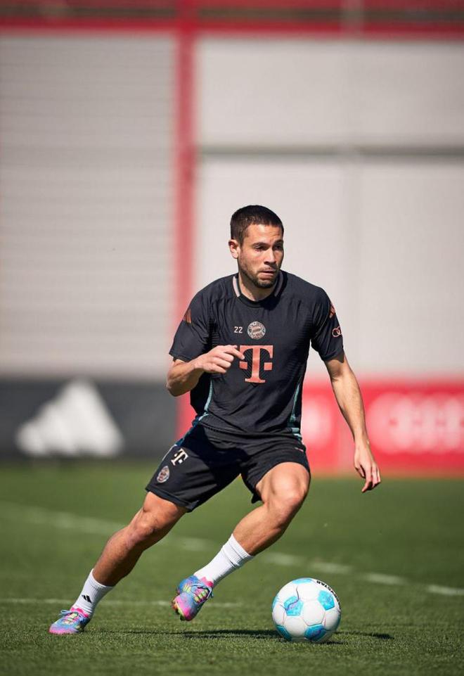 拜仁：格雷羅等三將訓練，科曼缺席本輪聯(lián)賽