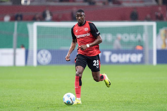 德媒：穆基勒狀態(tài)下滑，勒沃庫森考慮重新評估買斷計劃。