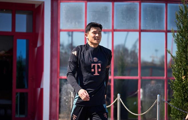 拜仁：格羅、格茨卡、金玟哉賽前訓練完成