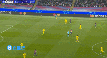 費(fèi)爾明錯(cuò)失良機(jī)，射門擊中立柱