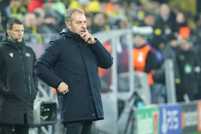 世體：巴薩戰(zhàn)多特穿白褲，本季首敗拉帕。