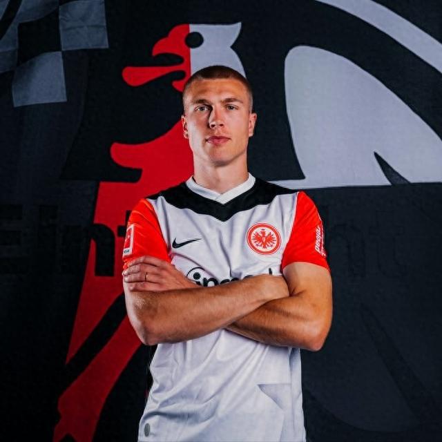 TA：法蘭克福購斷利茲聯后衛(wèi)克里斯滕森，費用或達900萬歐。